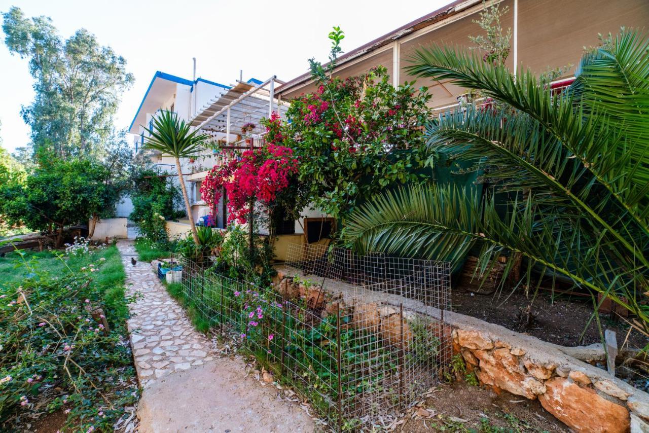 Eucalyptus Pension Патара Екстер'єр фото