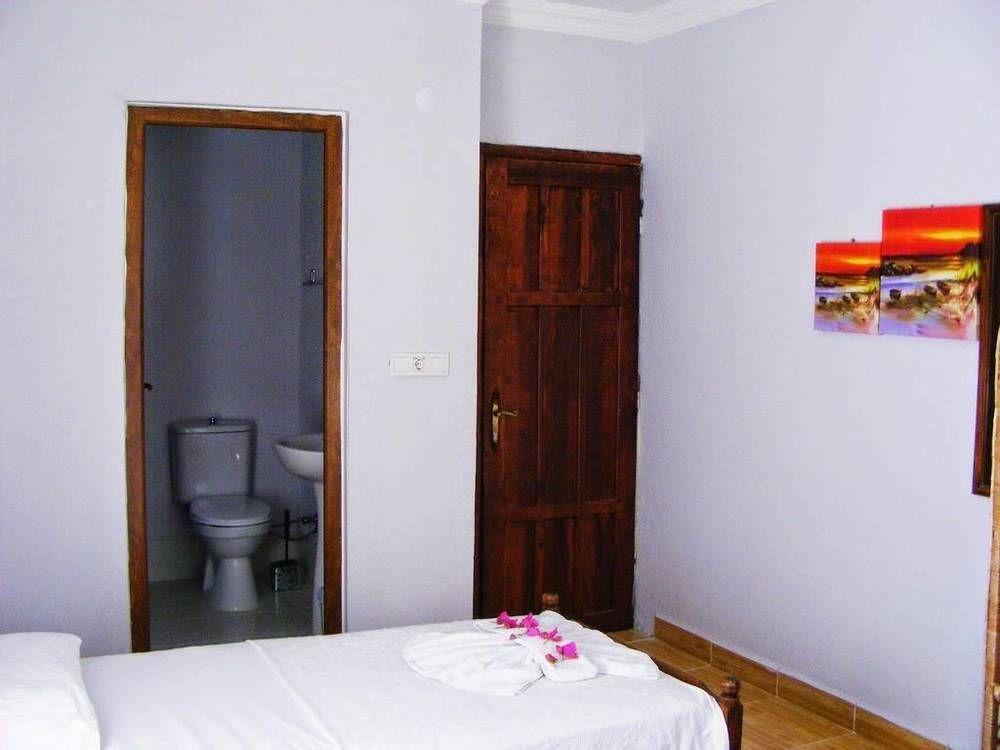 Eucalyptus Pension Патара Екстер'єр фото