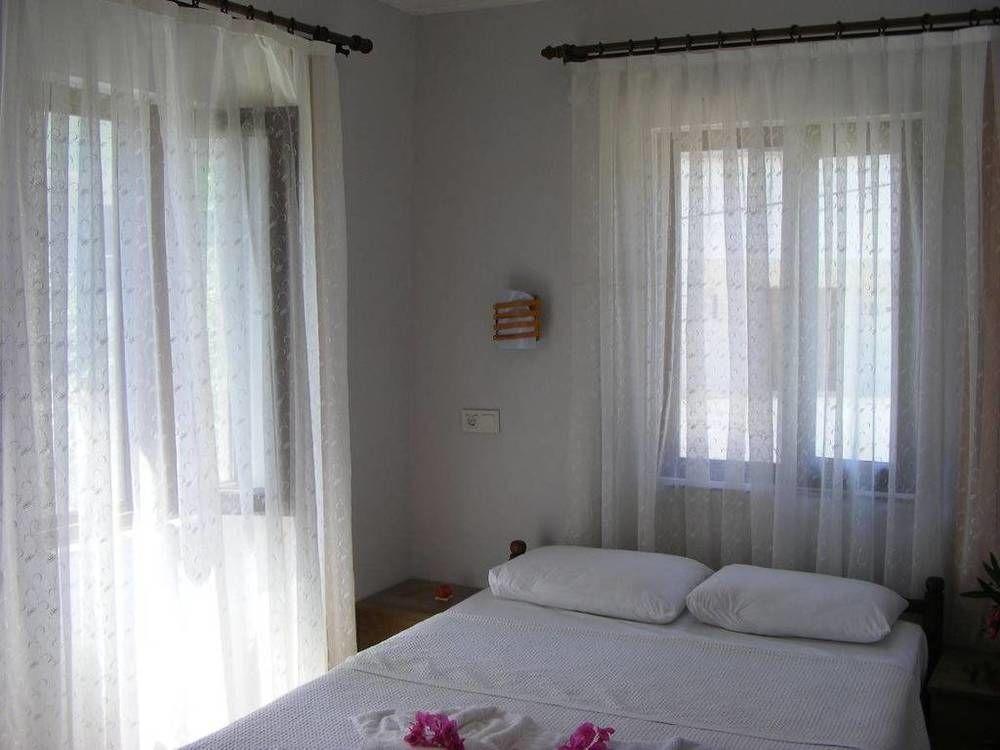 Eucalyptus Pension Патара Екстер'єр фото