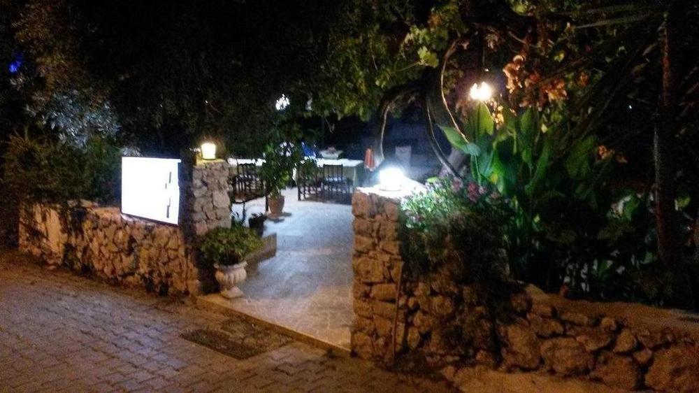 Eucalyptus Pension Патара Екстер'єр фото