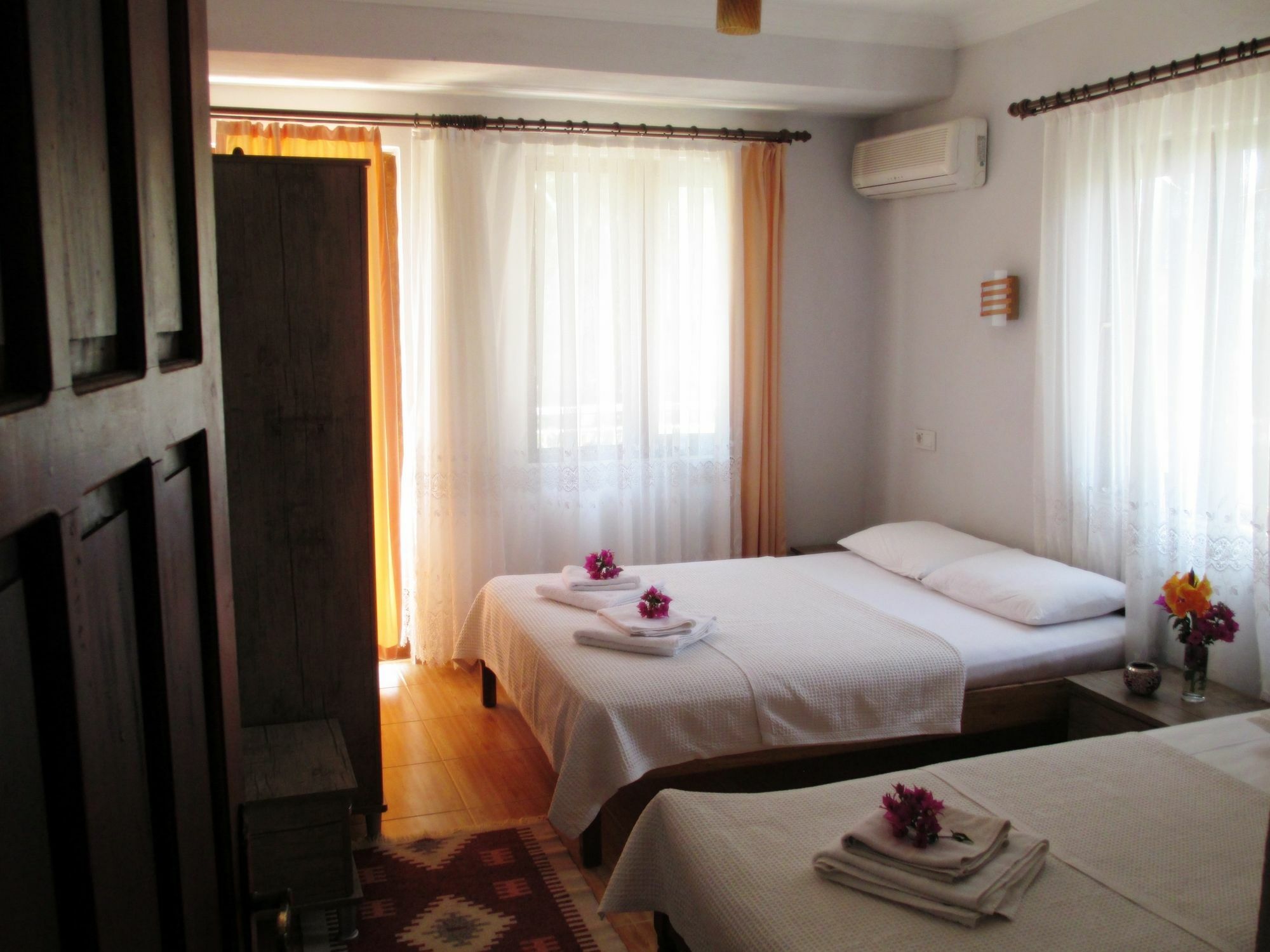Eucalyptus Pension Патара Екстер'єр фото