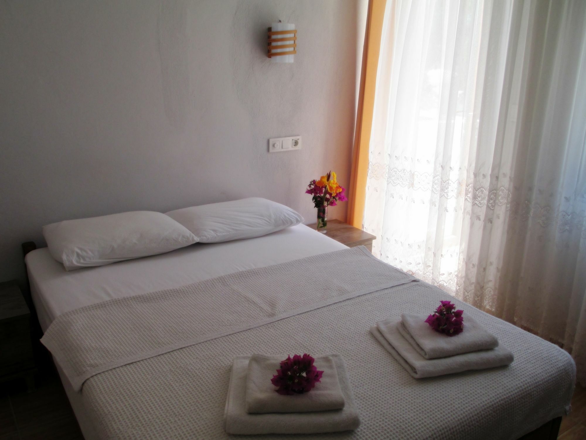 Eucalyptus Pension Патара Екстер'єр фото